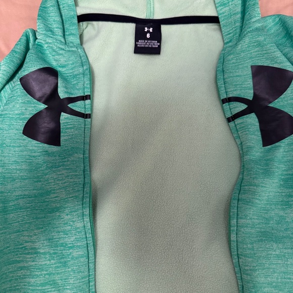 green hoodie jacket for kids size6 years old full zipper pocket bothsides - Picture 3 of 6